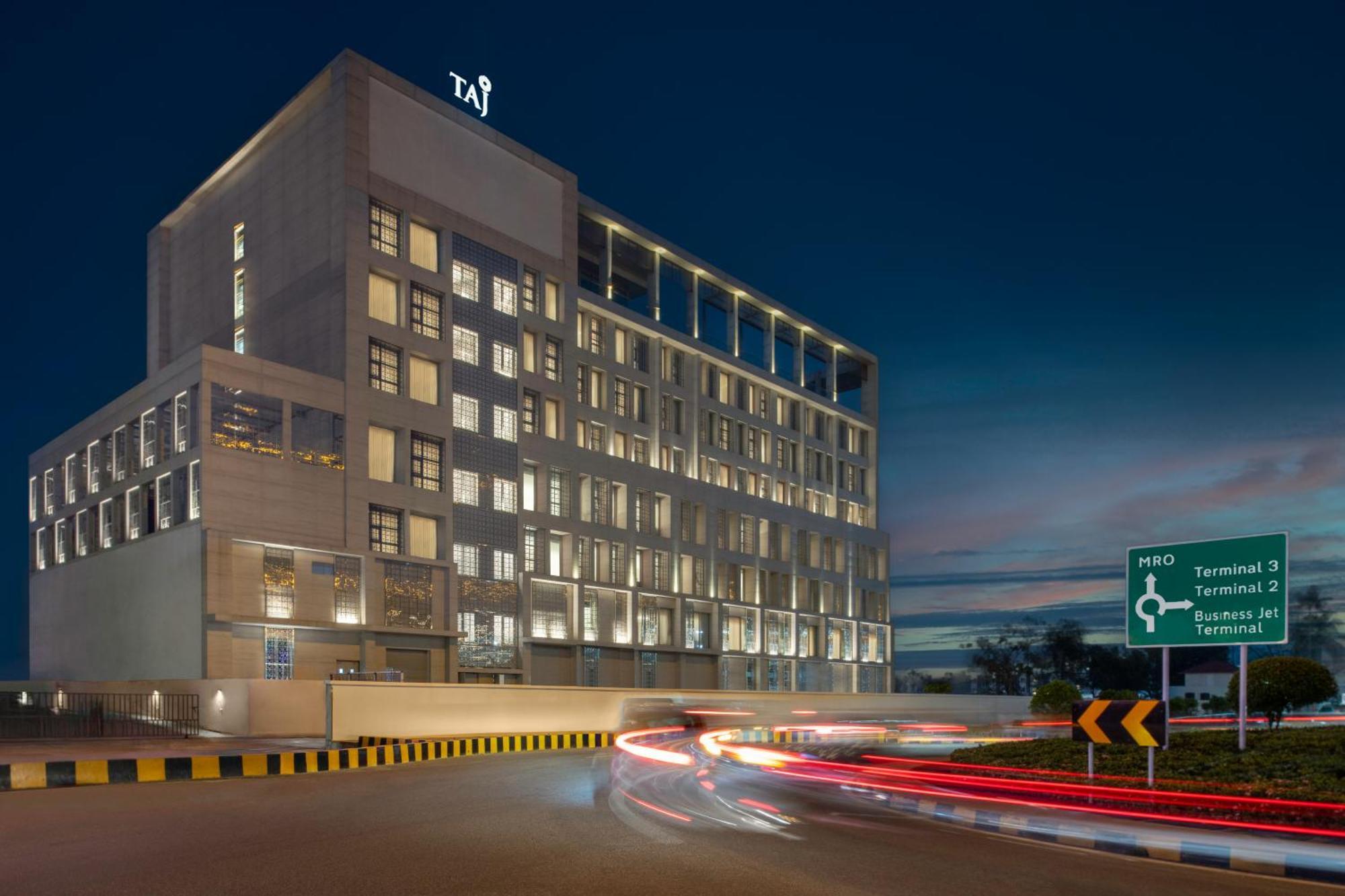 Готель Taj Cochin International Airport, Kerala Kochi Екстер'єр фото