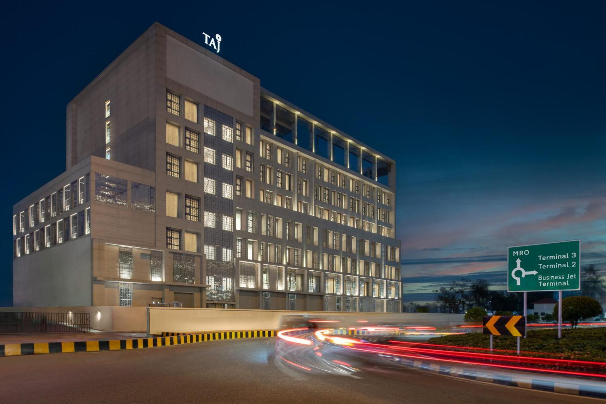 Готель Taj Cochin International Airport, Kerala Kochi Екстер'єр фото